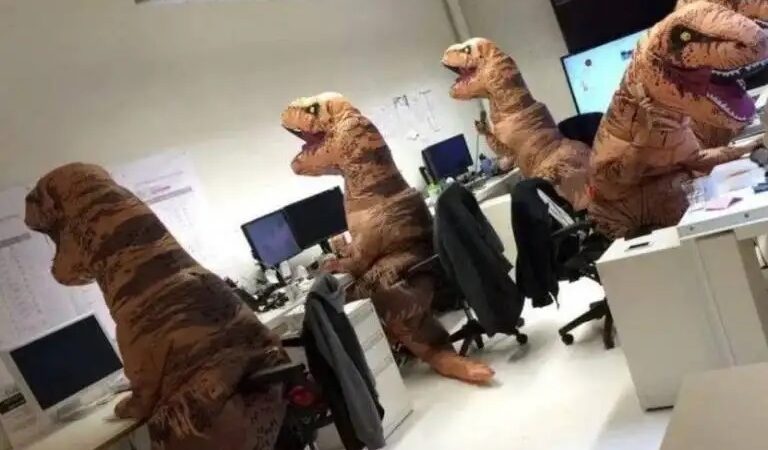 30+ Amusing Office Photos Will Help You Beat Cubicle Boredom